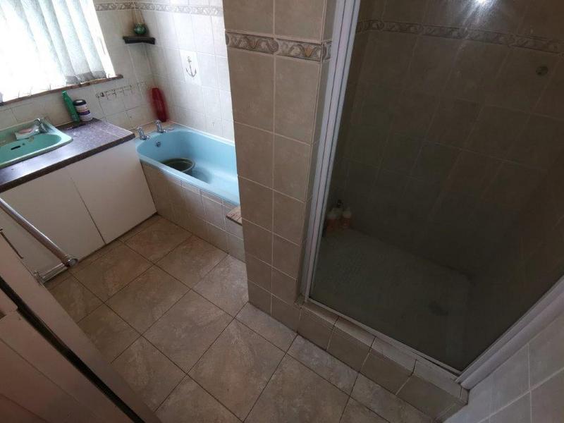 7 Bedroom Property for Sale in Riverton Western Cape